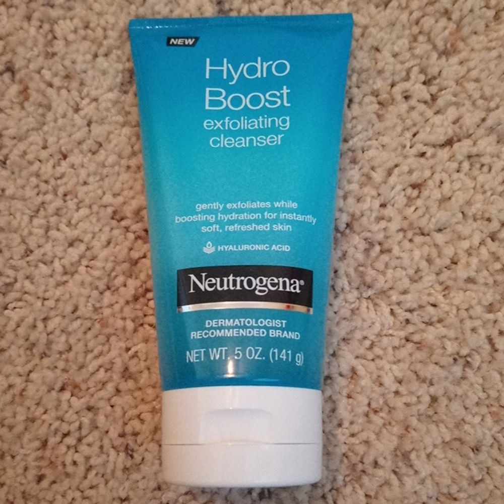 Neuteogena Hydro Boost Exfoliating Cleanser